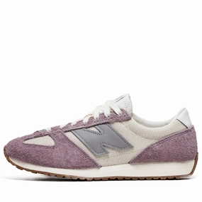 New Balance 471 - Linen/Ice Wine New Balance casual trainers with arch support