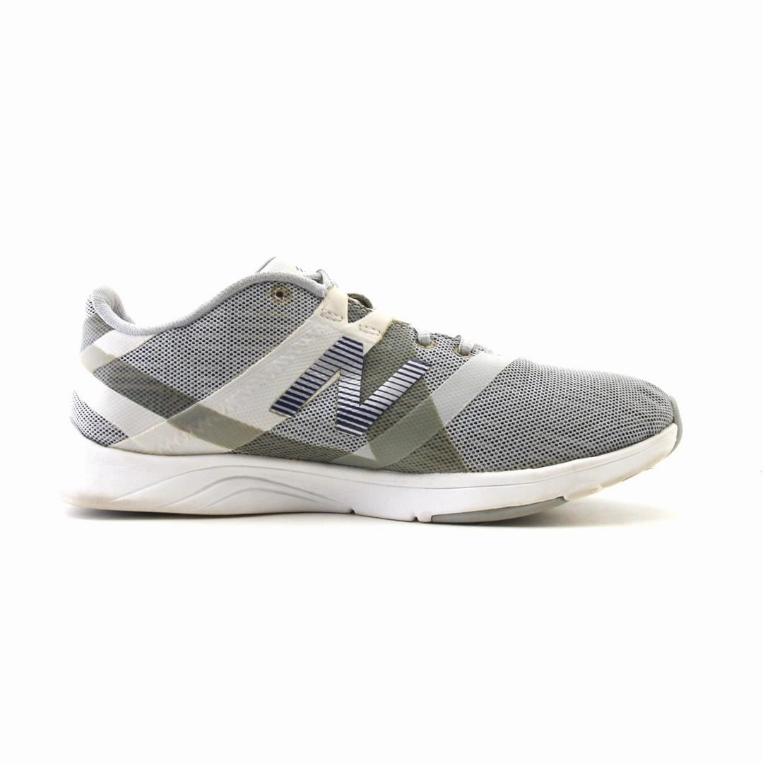 NEW BALANCE 611 V1 retro New Balance shoe shots