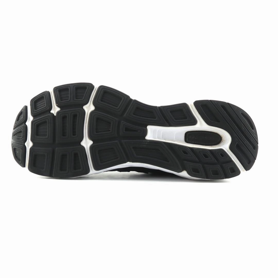 NEW BALANCE 680 V5 New Balance casual shoe looks