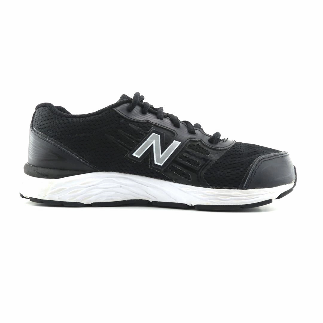 NEW BALANCE 680 V5 New Balance casual shoe looks