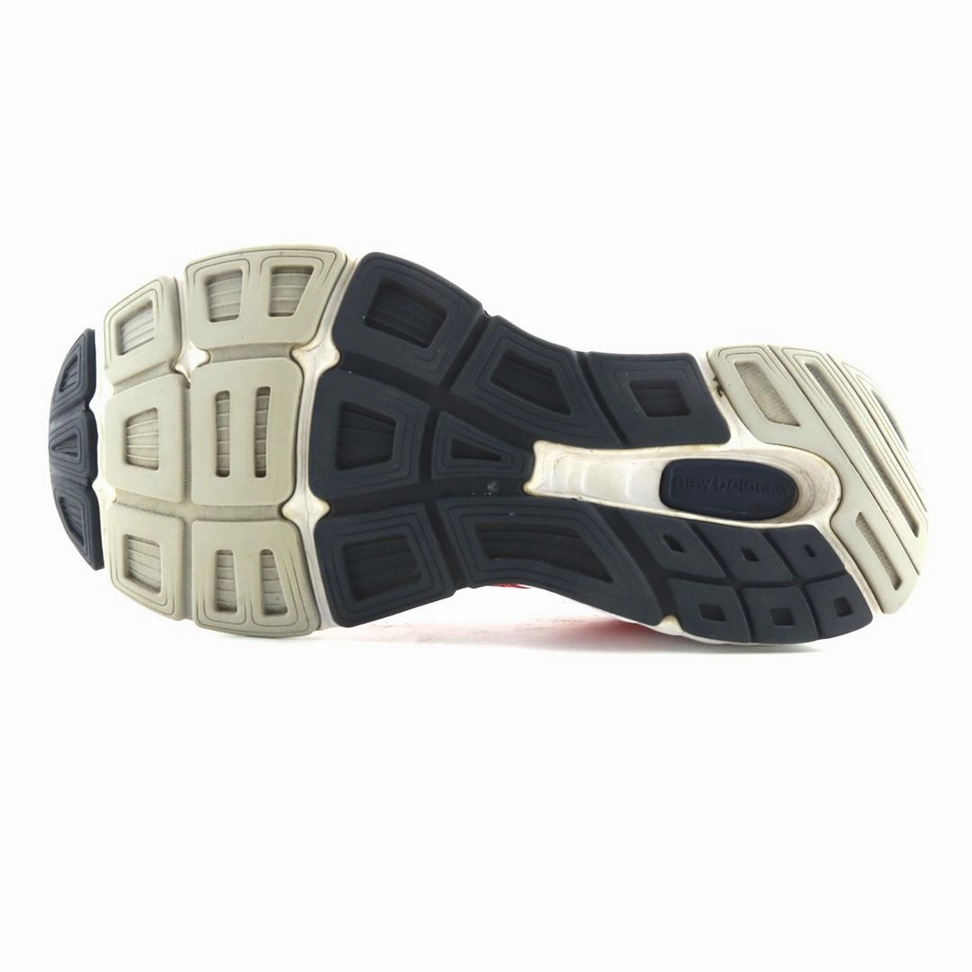 NEW BALANCE 680 V6 New Balance casual shoe looks