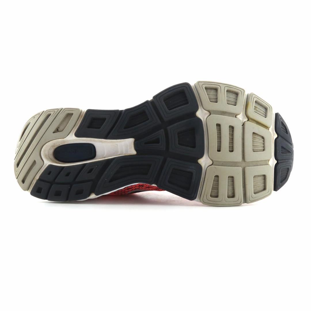 NEW BALANCE 680 V6 New Balance casual shoe looks