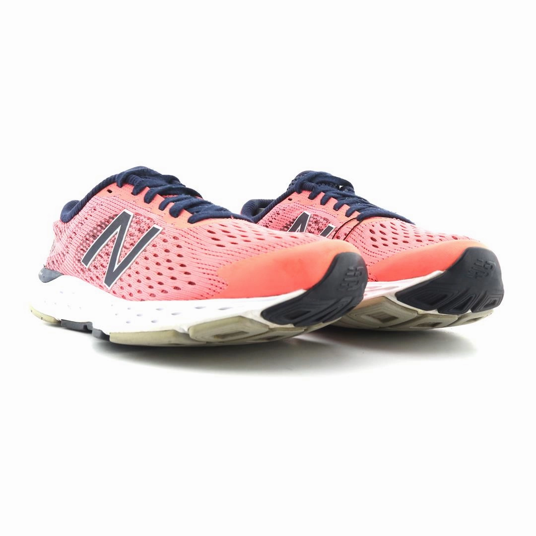 NEW BALANCE 680 V6 New Balance casual shoe looks