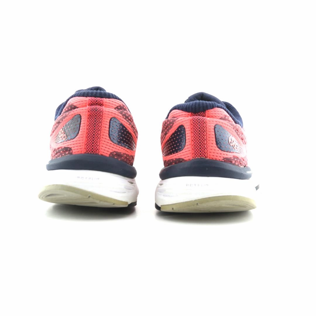 NEW BALANCE 680 V6 New Balance casual shoe looks