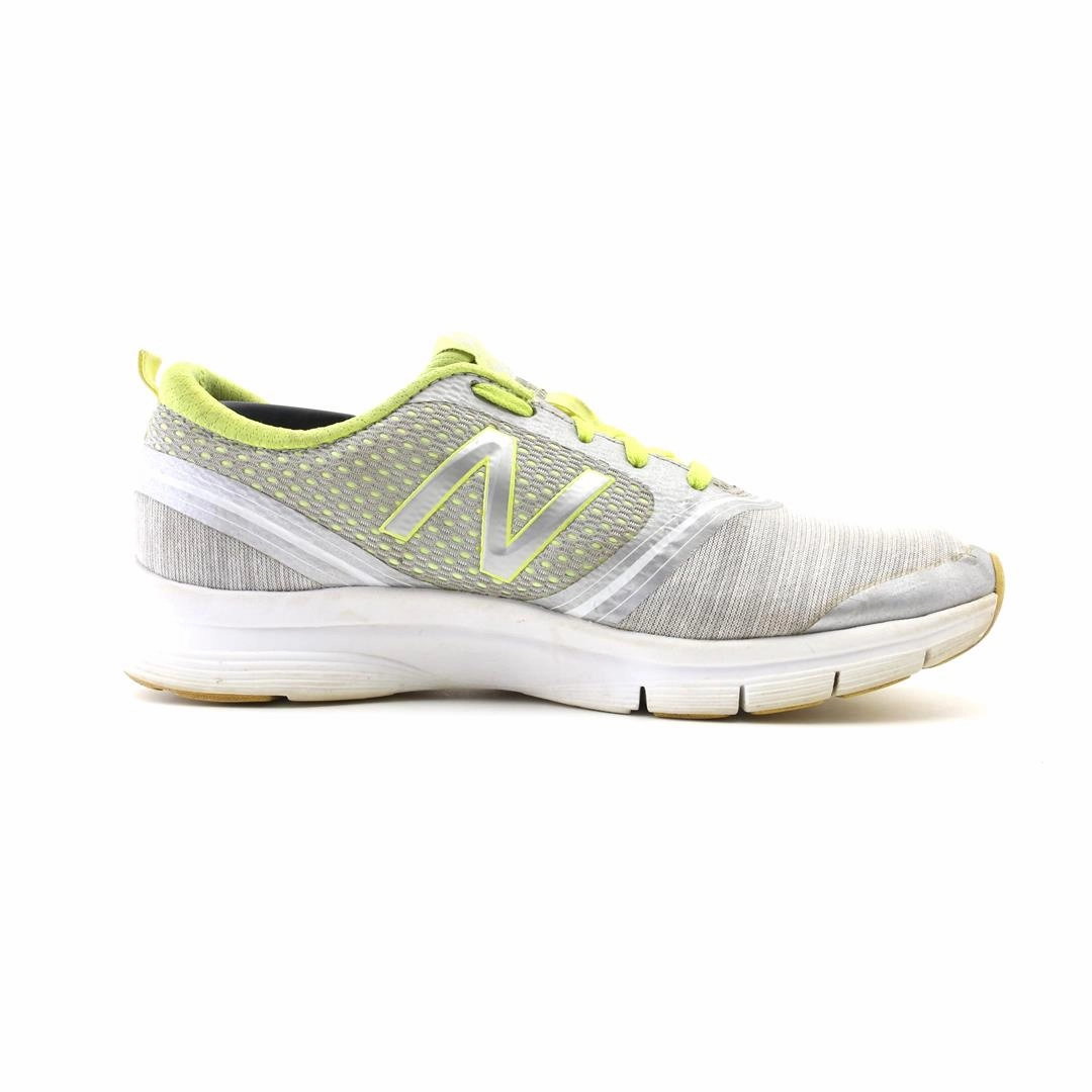 NEW BALANCE 711 retro New Balance shoe shots