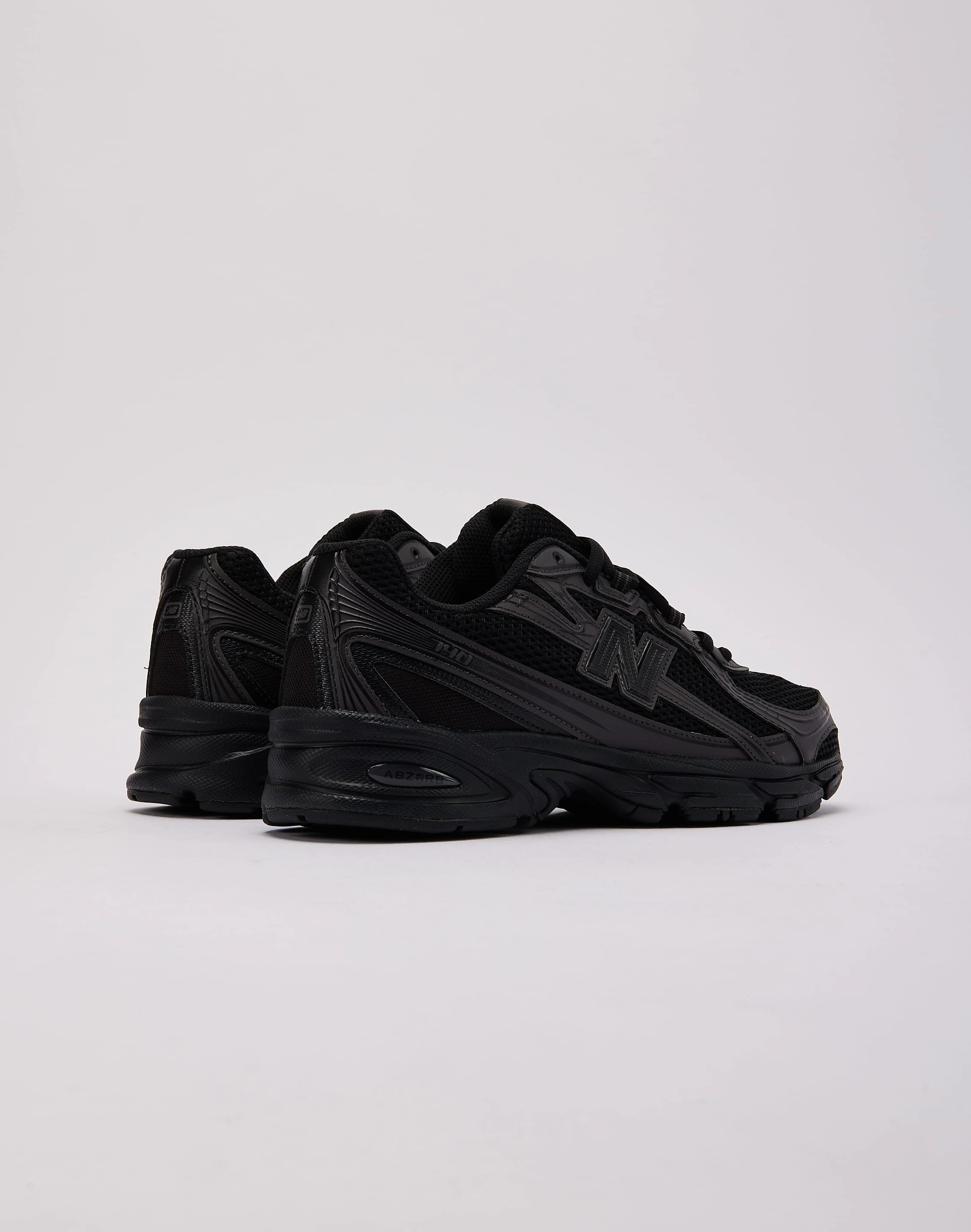 New Balance 740 Cushioned Shoes