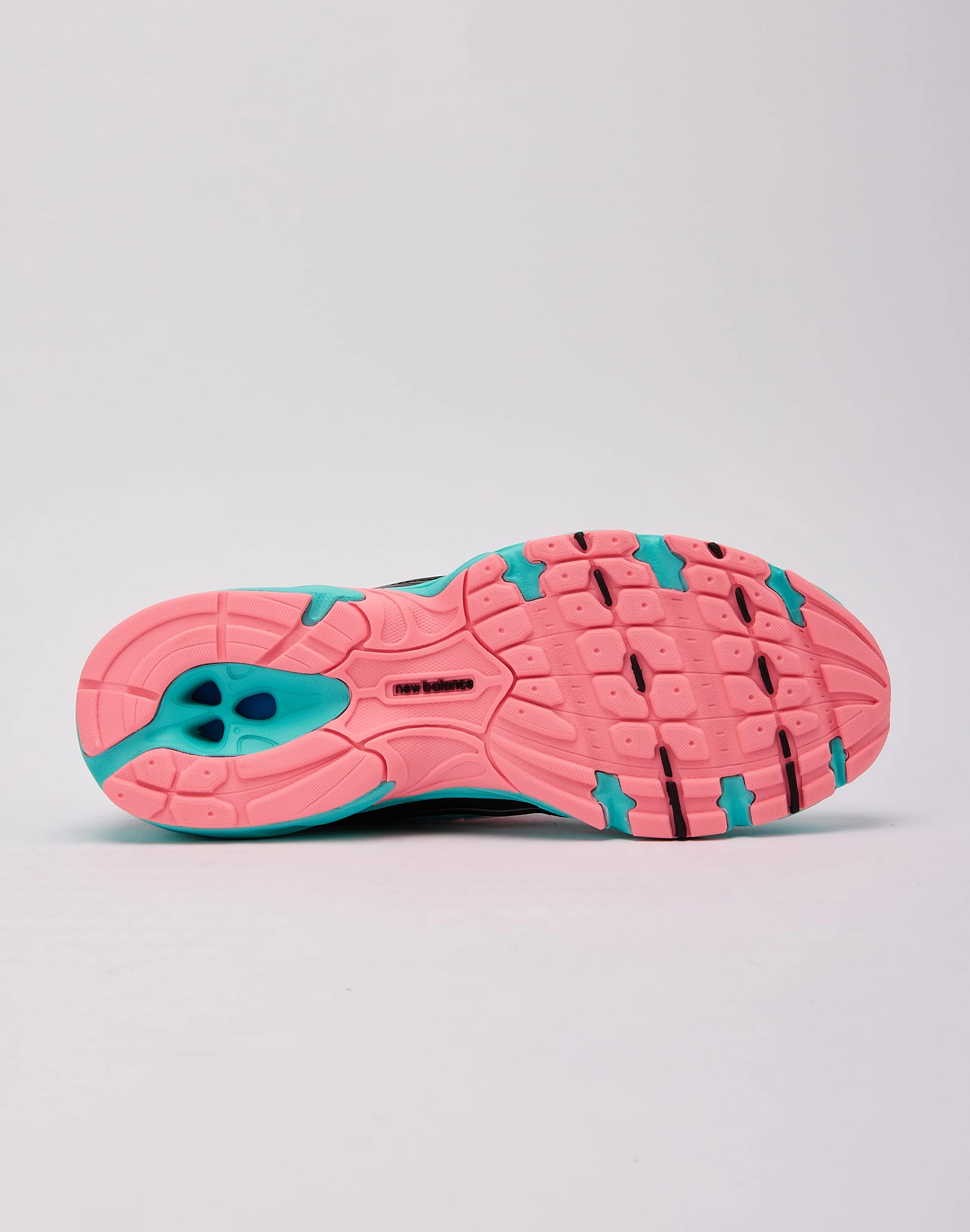 New Balance 740 Cushioned Shoes