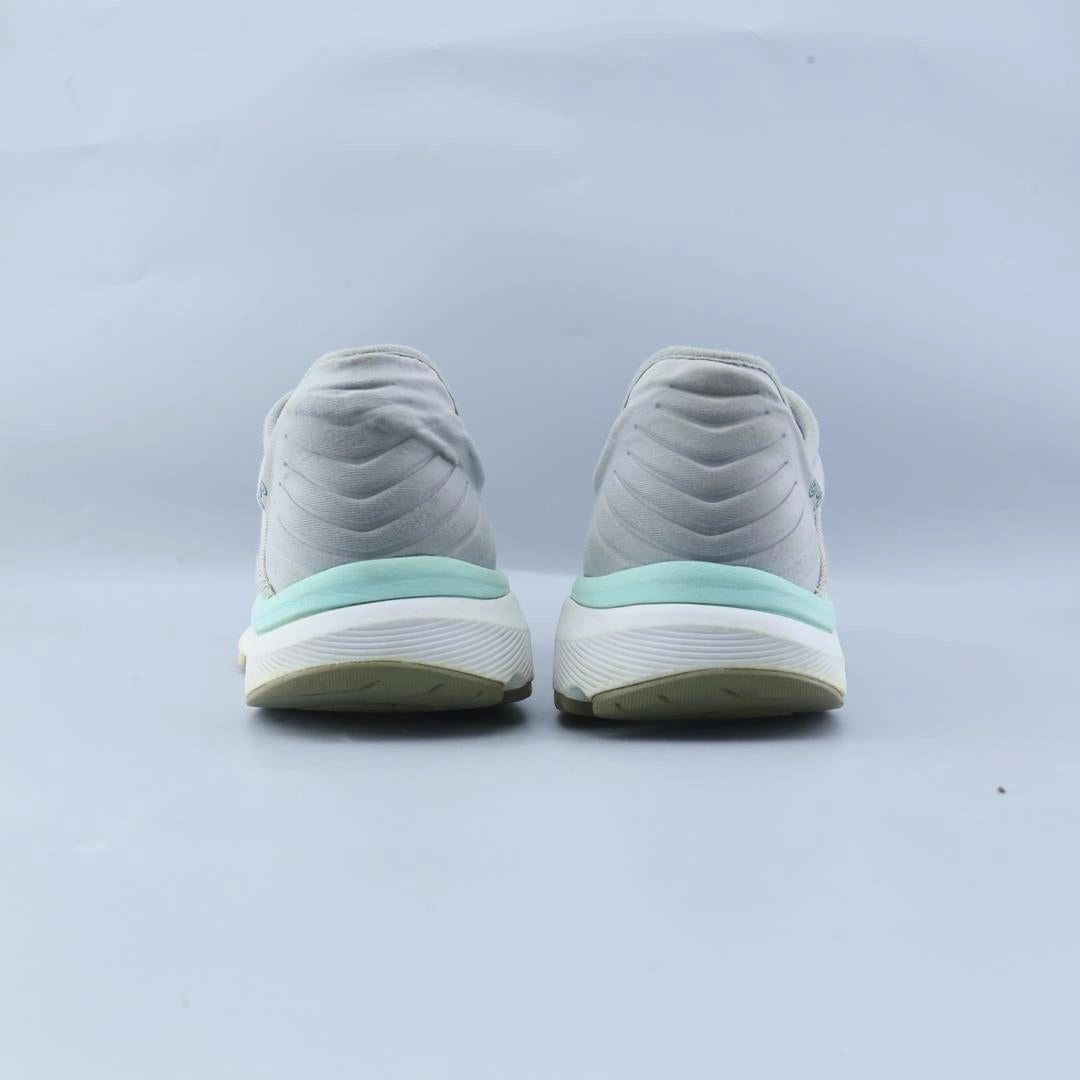 NEW BALANCE 860 V10 stylish New Balance designs