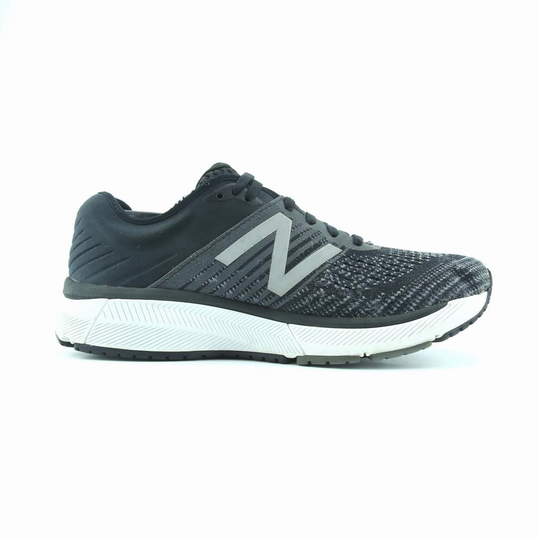 NEW BALANCE 860V10 stylish New Balance designs