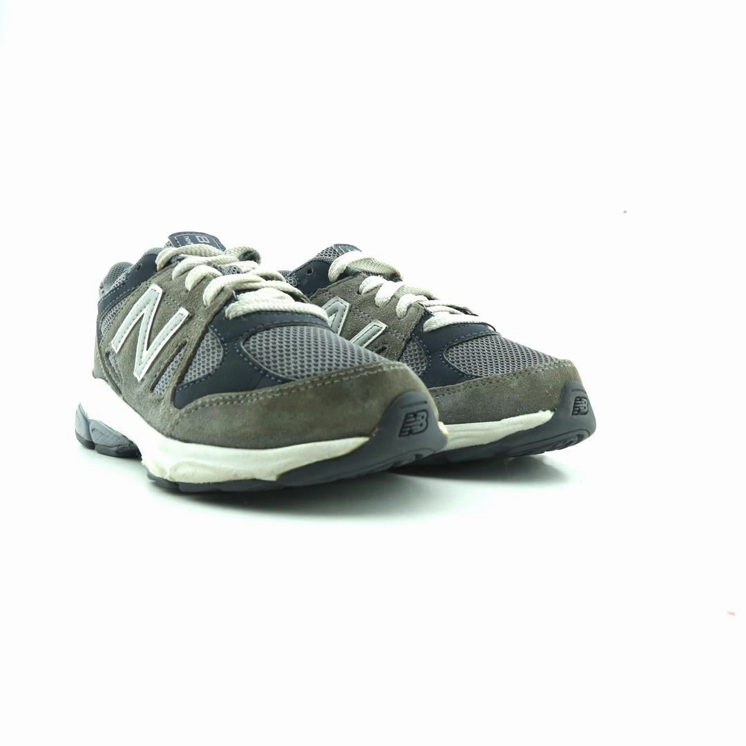 NEW BALANCE 888V2 New Balance casual shoe looks