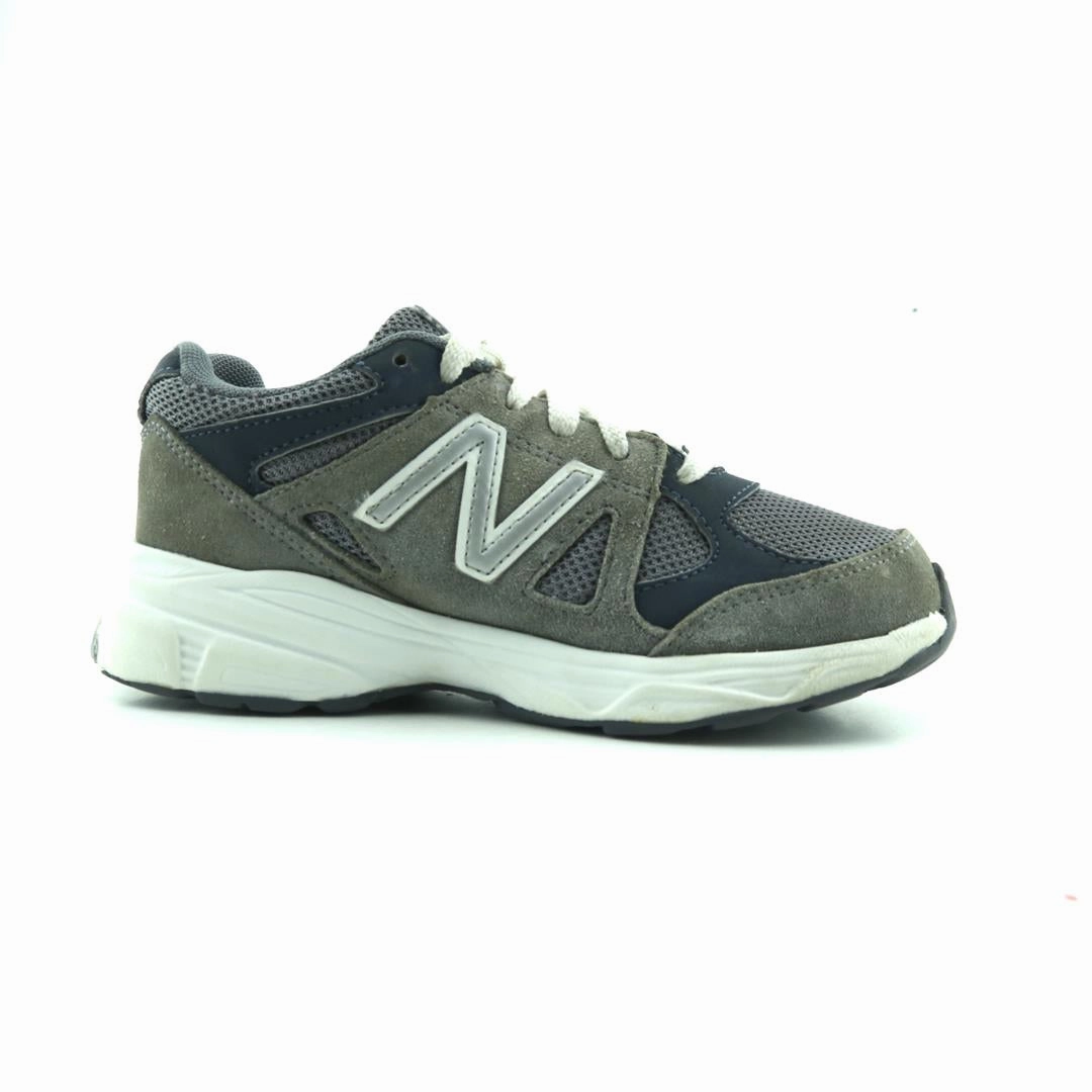 NEW BALANCE 888V2 New Balance casual shoe looks