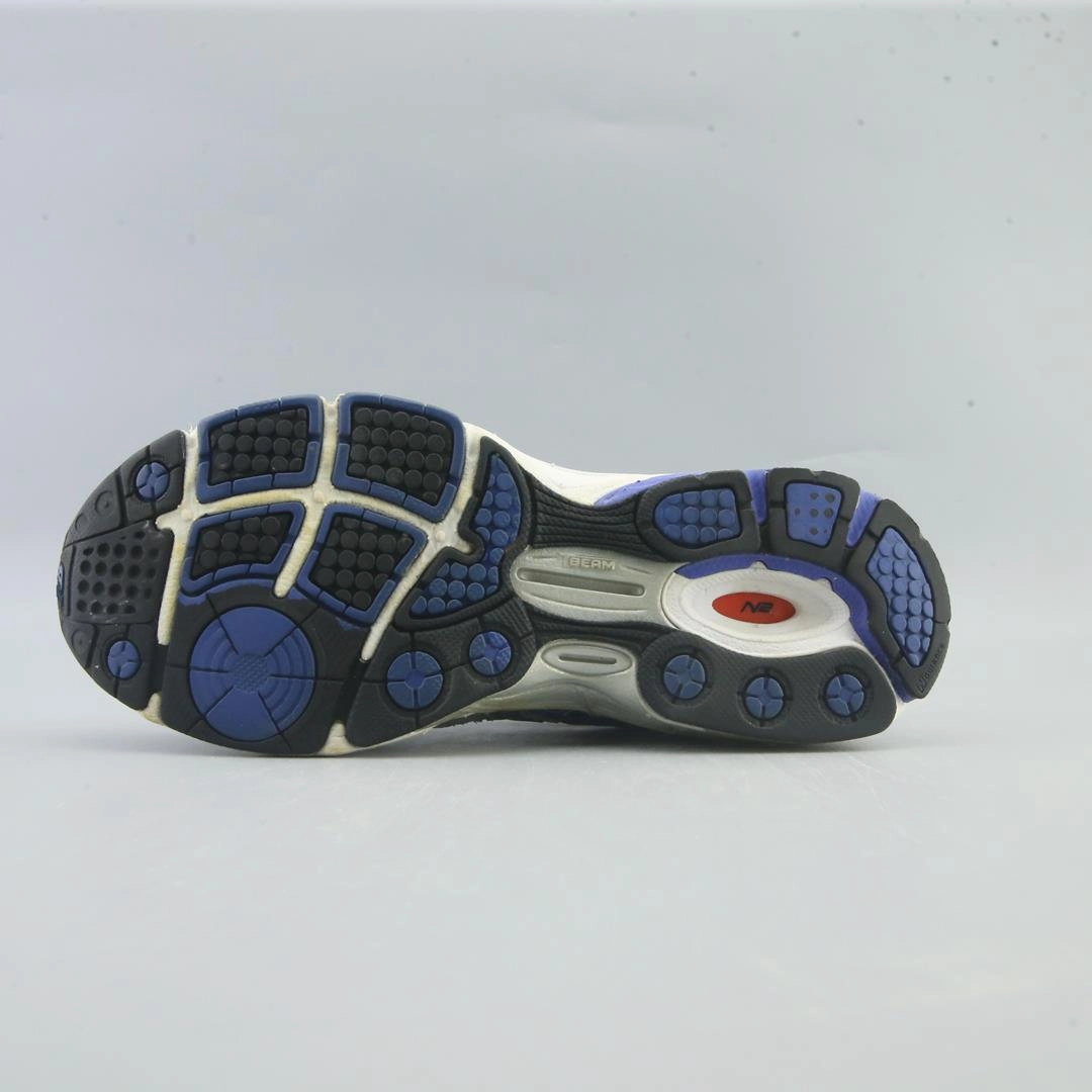 NEW BALANCE 940V2 retro New Balance shoe shots