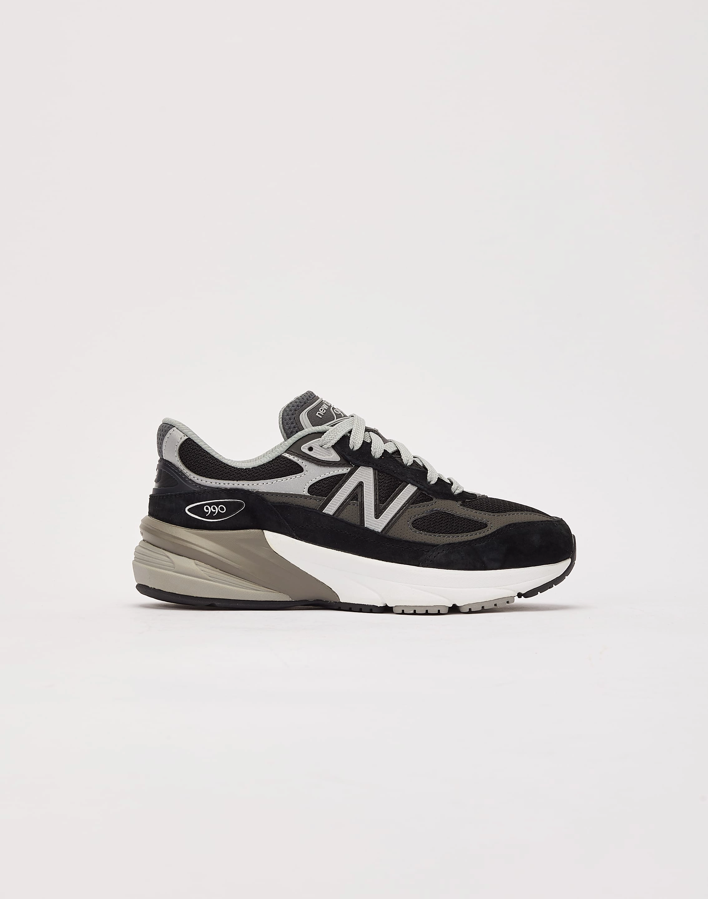 New Balance 990v6 Grade-School New Balance sneakers with cushioned midsoles