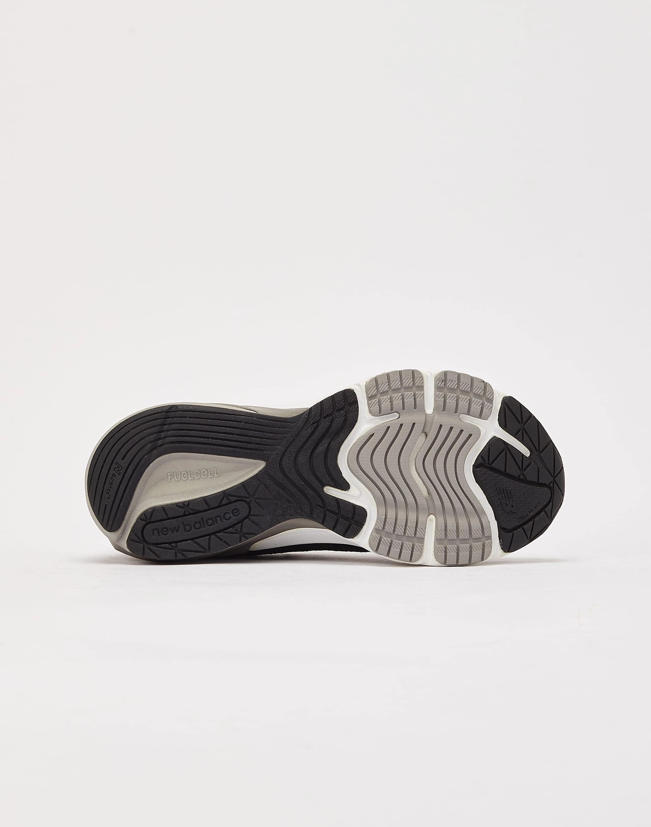 New Balance 990v6 Grade-School Cushioned Shoes
