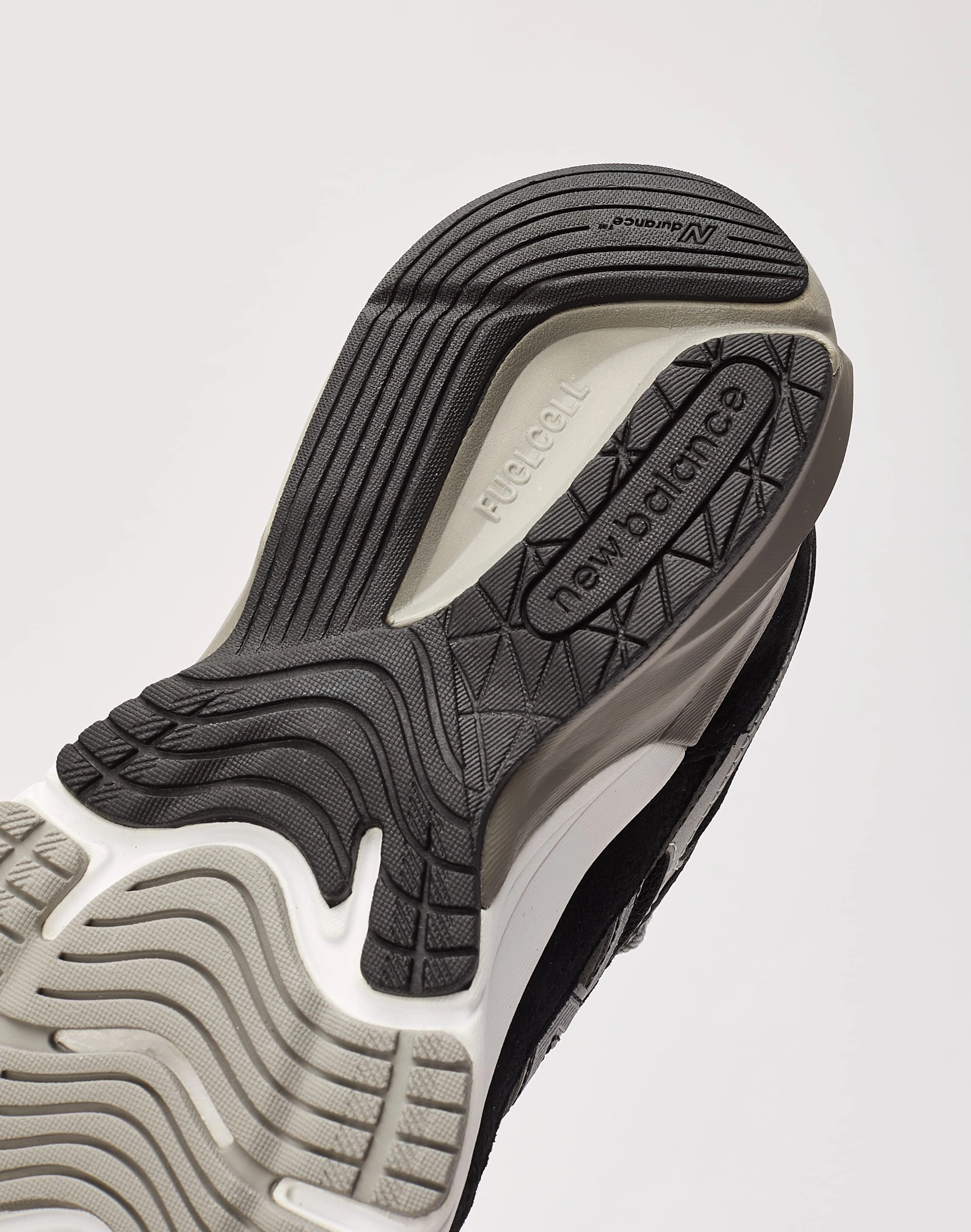 New Balance 990v6 Grade-School Cushioned Shoes