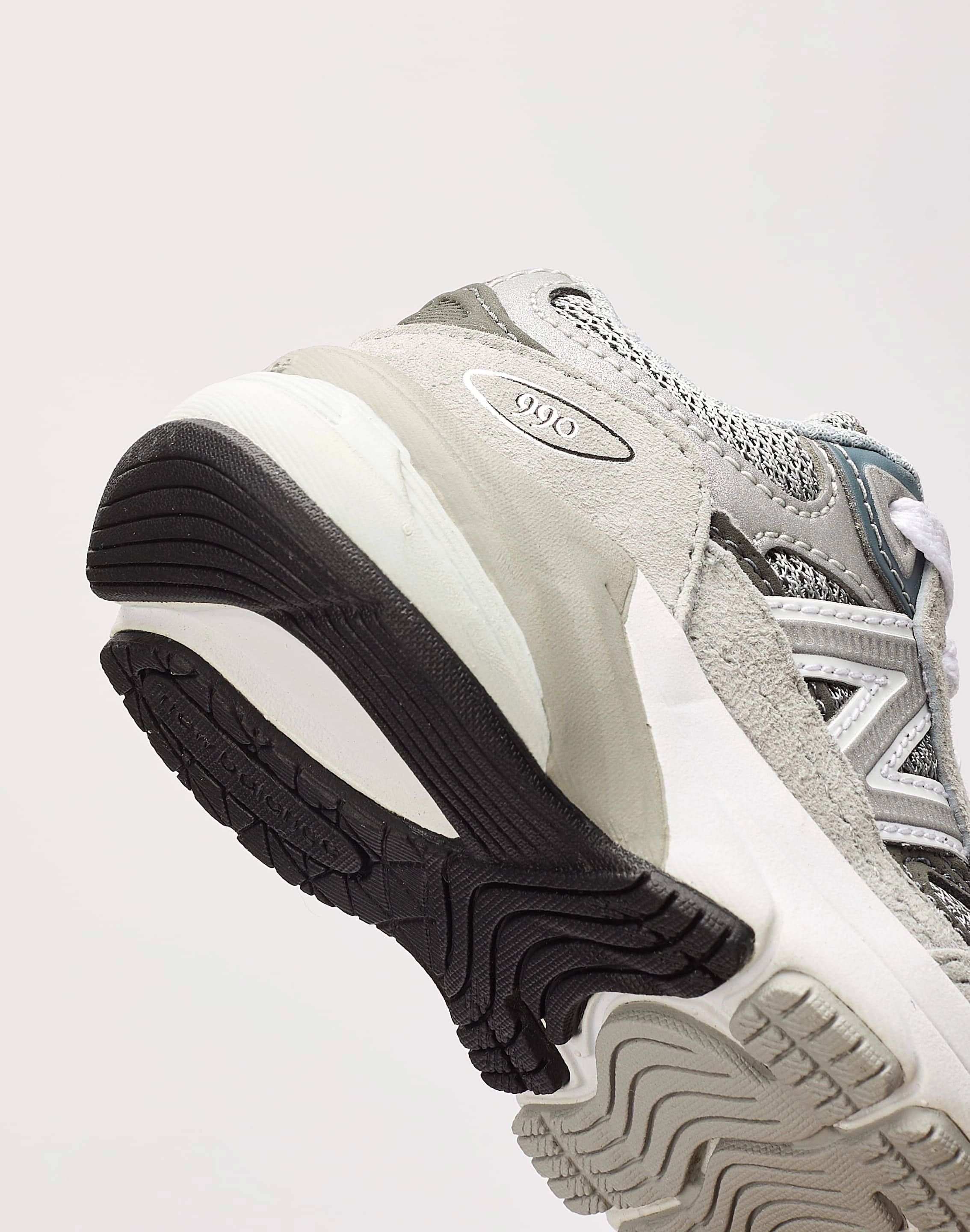 New Balance 990v6 Toddler Cushioned Shoes