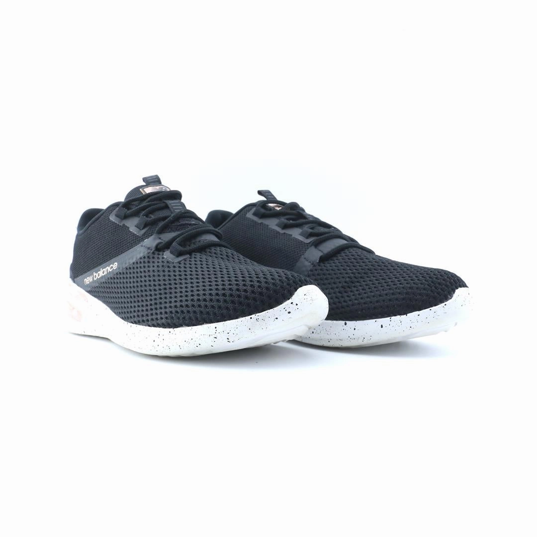 NEW BALANCE  CUSH  DISTRICT RUN V1 stylish New Balance designs