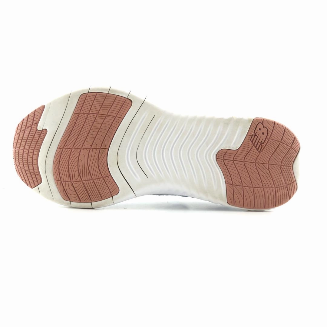 NEW BALANCE DYNASOFT BEAYA V2 New Balance casual shoe looks