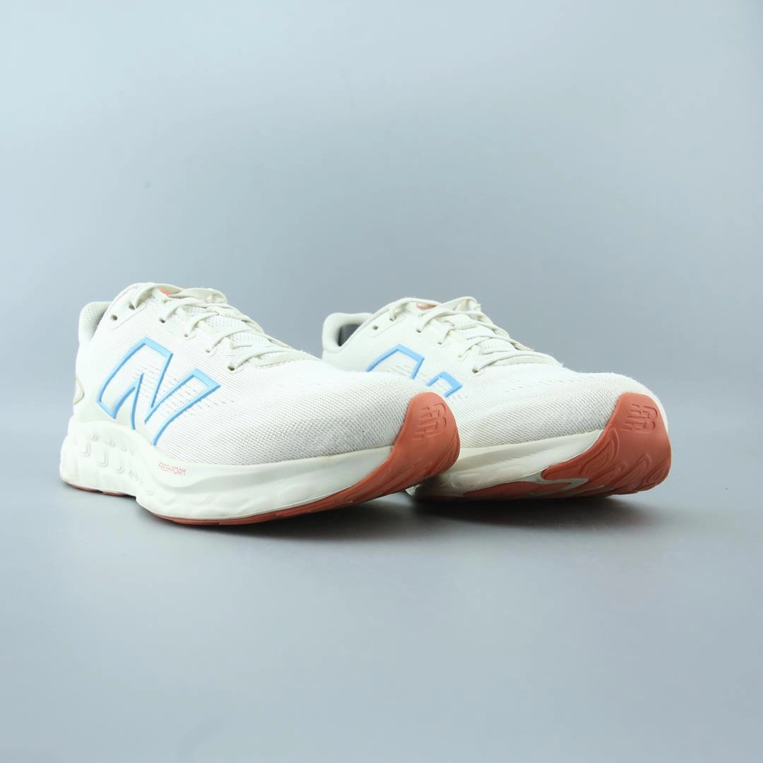 NEW BALANCE FRESH FOAM 680V8 stylish New Balance designs