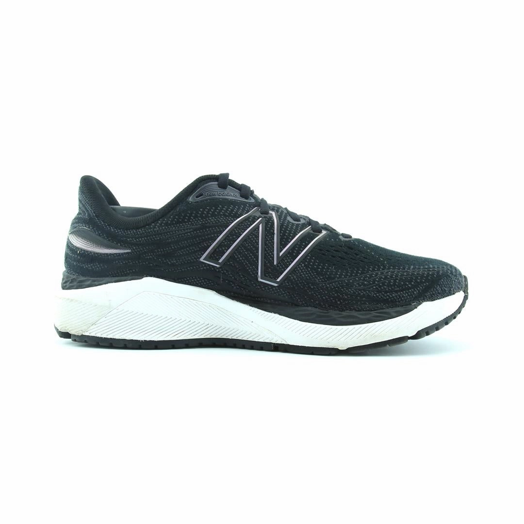 NEW BALANCE FRESH FOAM X 860V12 New Balance trainer visuals