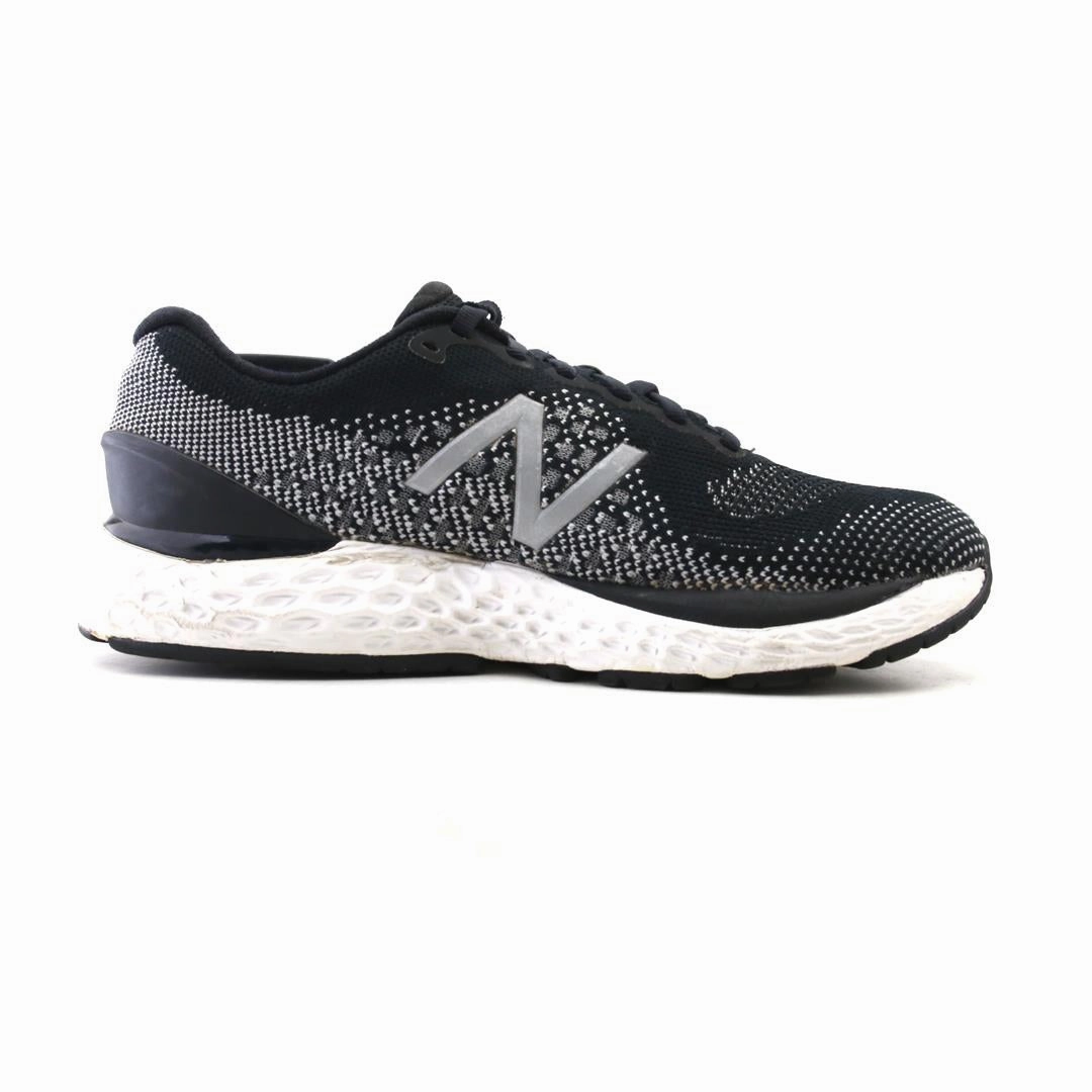 NEW BALANCE FRESH FOAM X 880V10 retro New Balance shoe shots