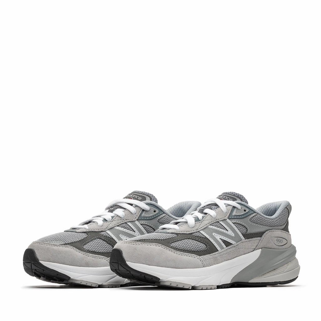 New Balance FuelCell 990v6 (PS) - Grey New Balance versatile casual sneakers