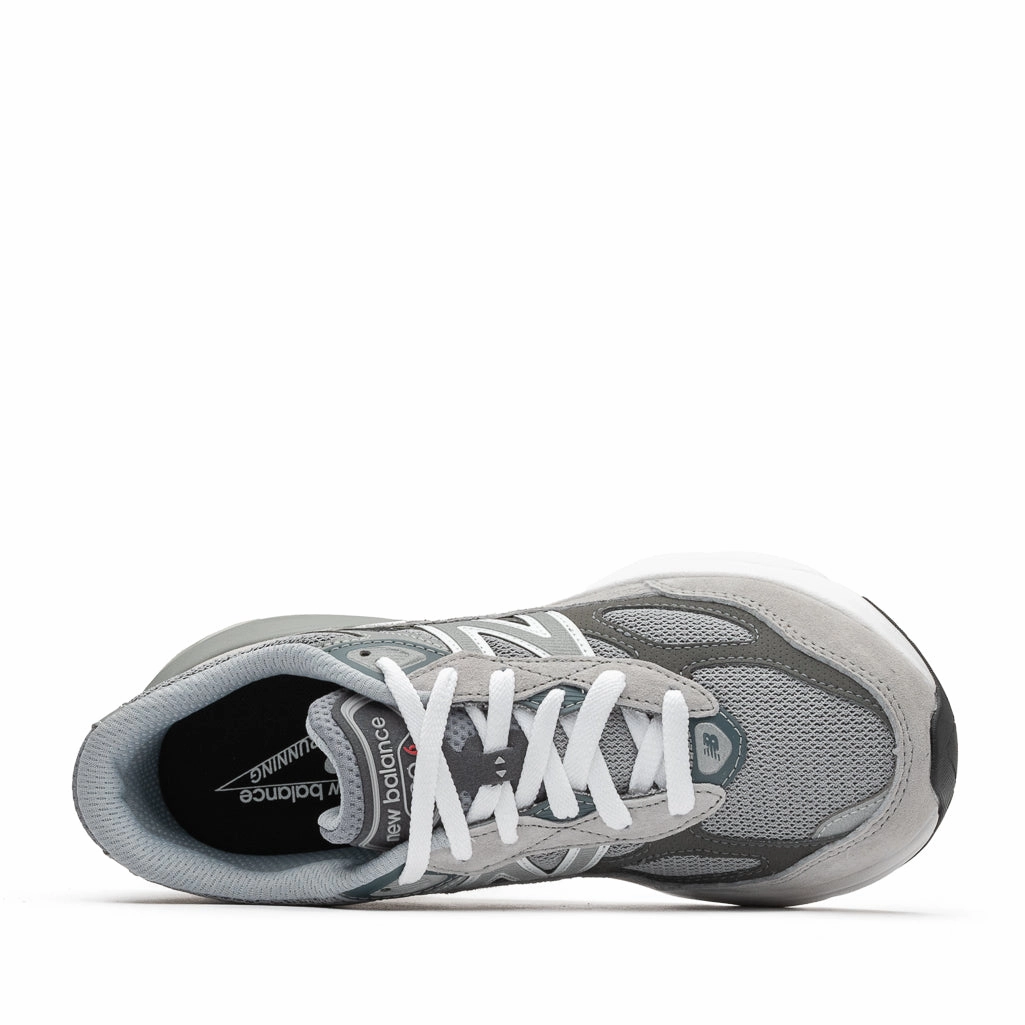 New Balance FuelCell 990v6 (PS) - Grey New Balance versatile casual sneakers