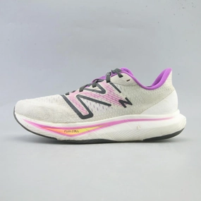 NEW BALANCE FUELCELL REBEL V3 New Balance supportive sneaker models