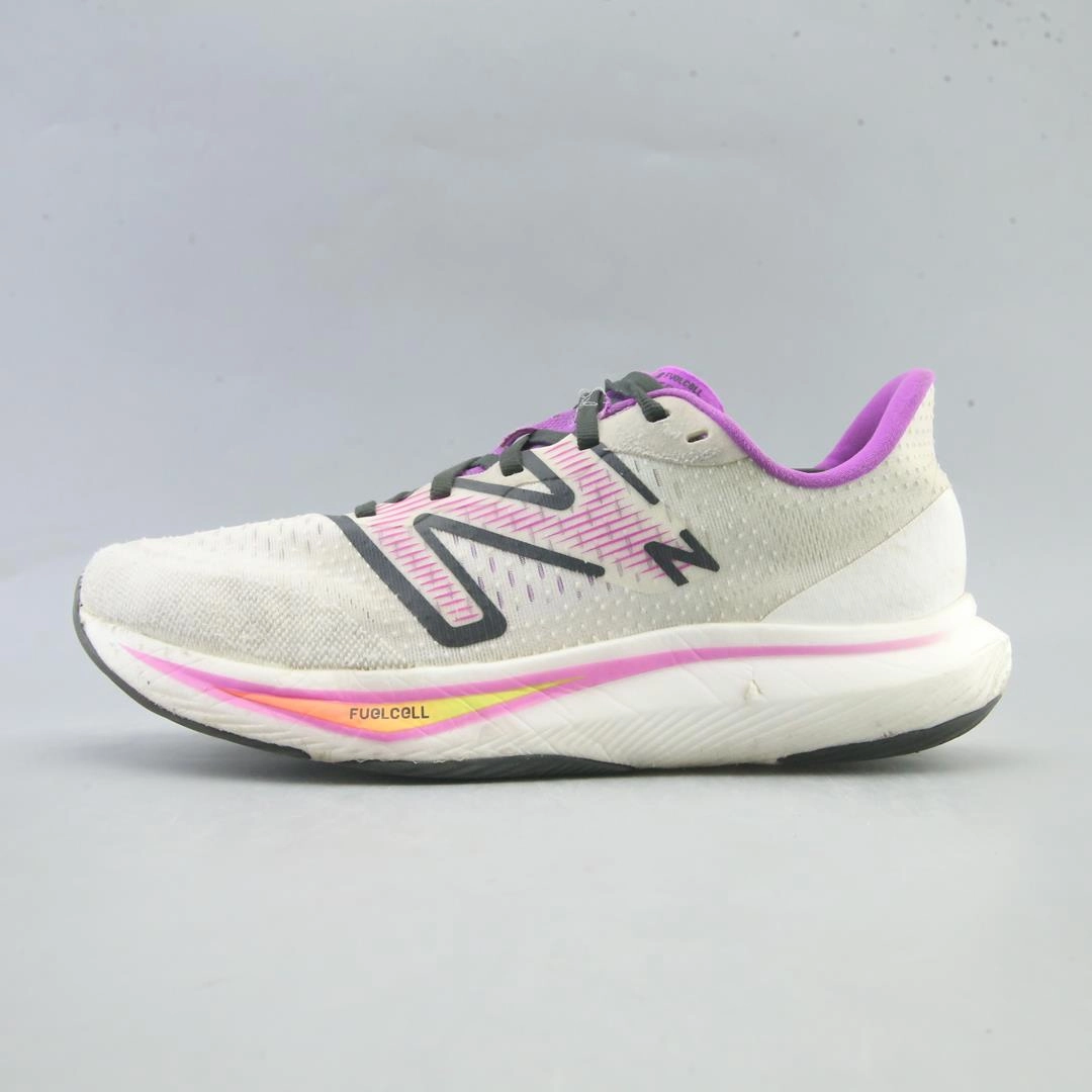 NEW BALANCE FUELCELL REBEL V3 New Balance supportive sneaker models