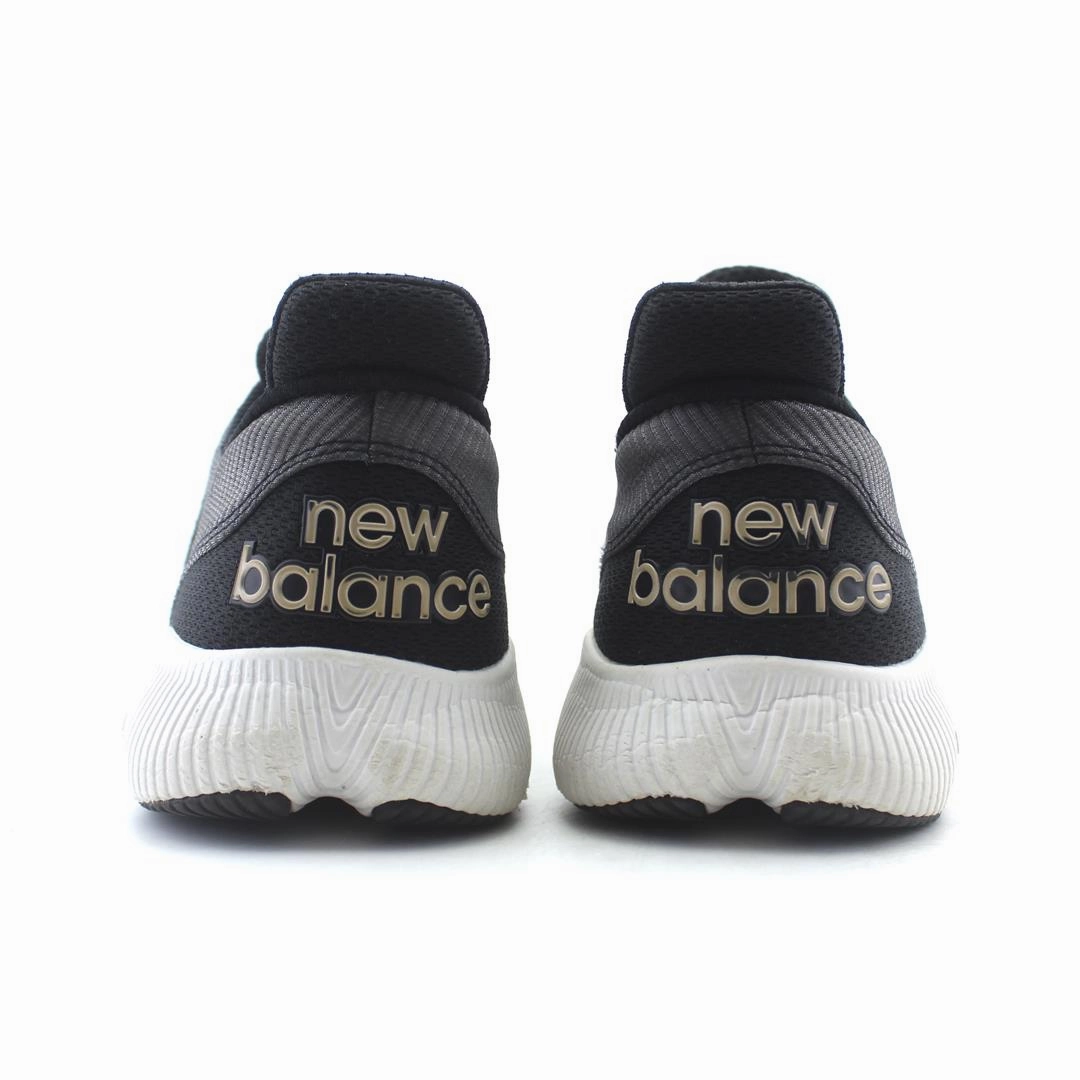 NEW BALANCE FUELCELL SHIFT TR V1 retro New Balance shoe shots