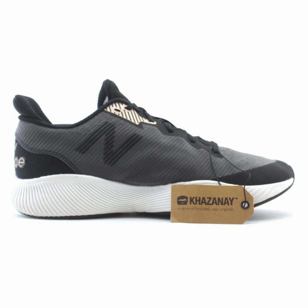 NEW BALANCE FUELCELL SHIFT TR V1 retro New Balance shoe shots