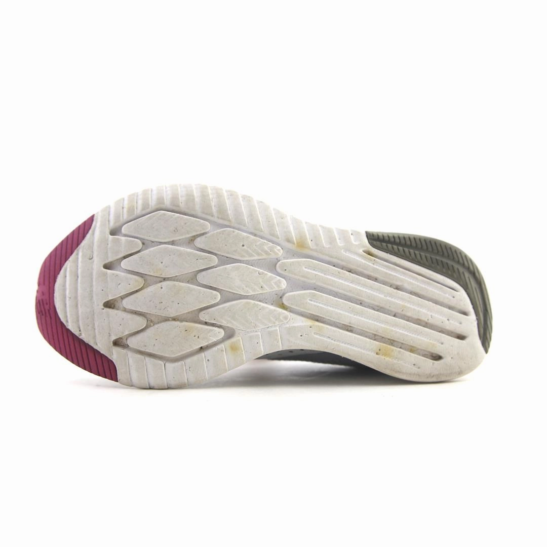 NEW BALANCE FUELCELL VIZO PRO RUN V1 retro New Balance shoe shots