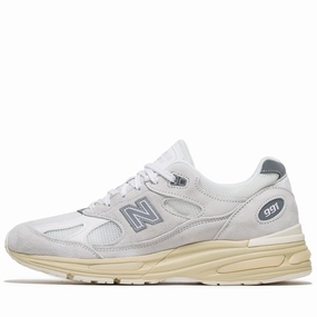 New Balance Made in UK 991v2 - Wind Chime/White New Balance casual trainers with arch support