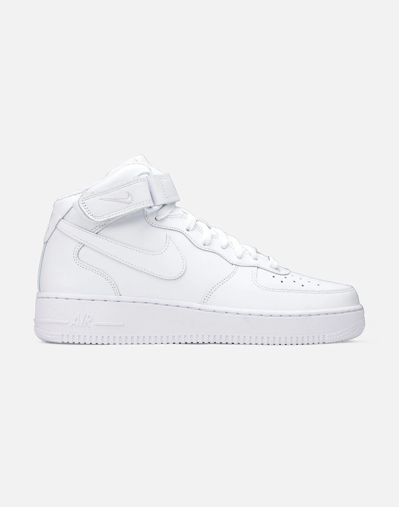 Nike Air Force 1 '07 Mid Nike casual sneakers with modern design