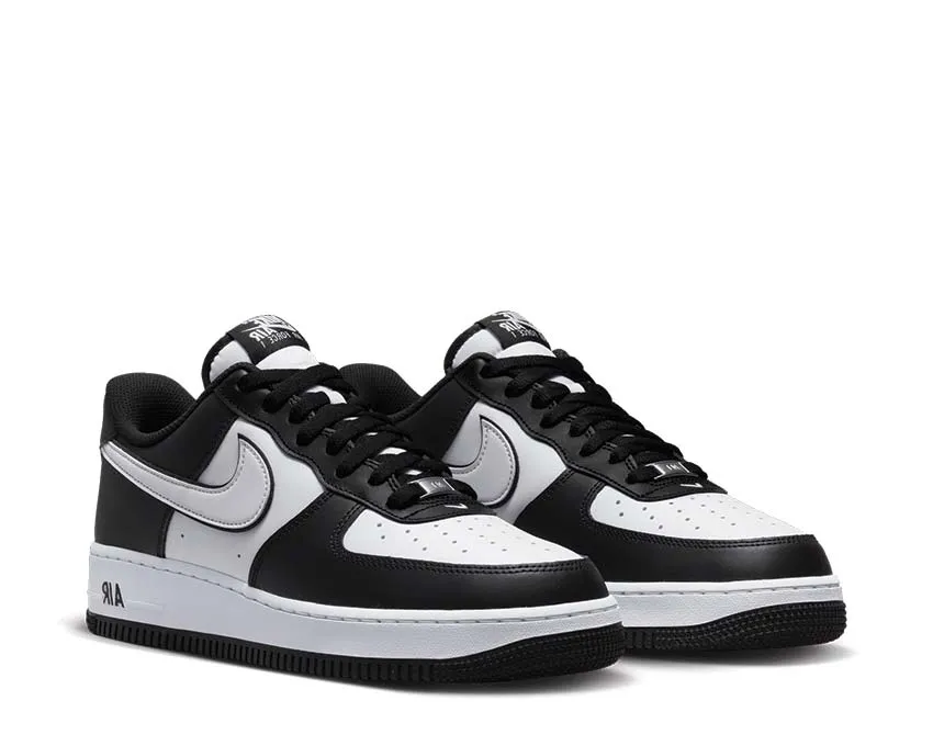Nike Air Force 1 '07 Nike retro-inspired sneakers