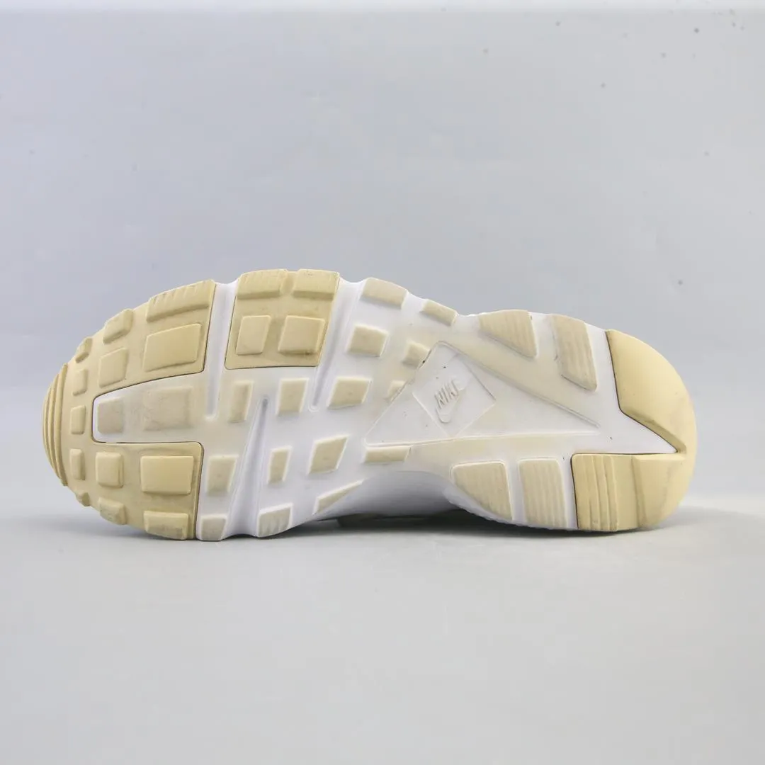 NIKE AIR HUARACHE Nike athletic footwear visuals