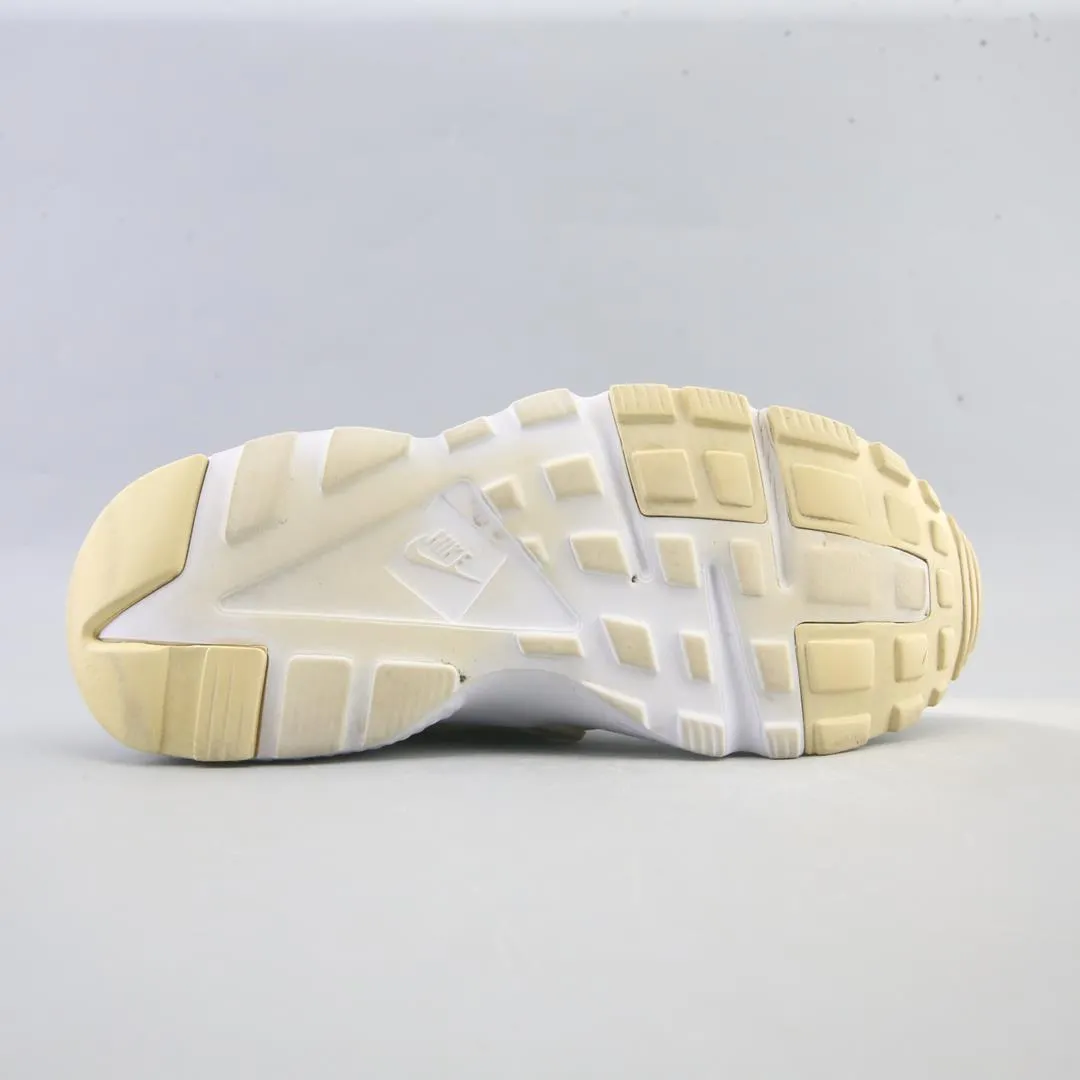 NIKE AIR HUARACHE Nike athletic footwear visuals