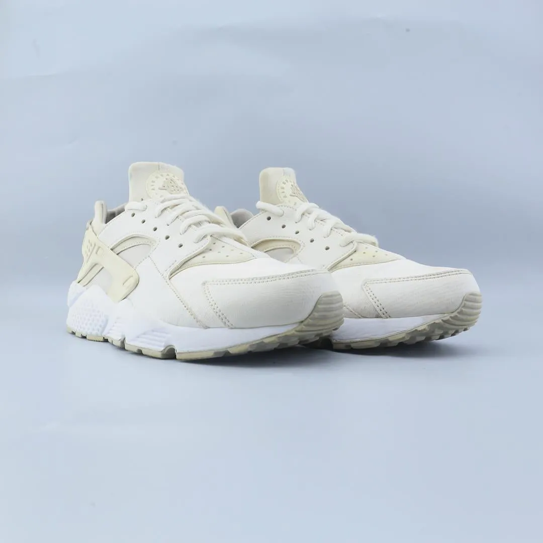 NIKE AIR HUARACHE Nike athletic footwear visuals