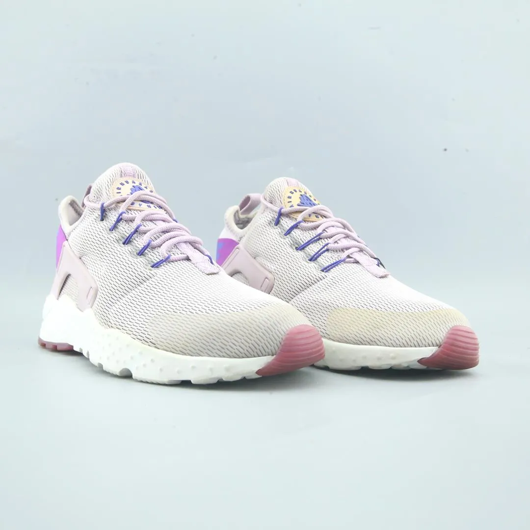 NIKE AIR HUARACHE RUN ULTRA Nike sneaker detail shots