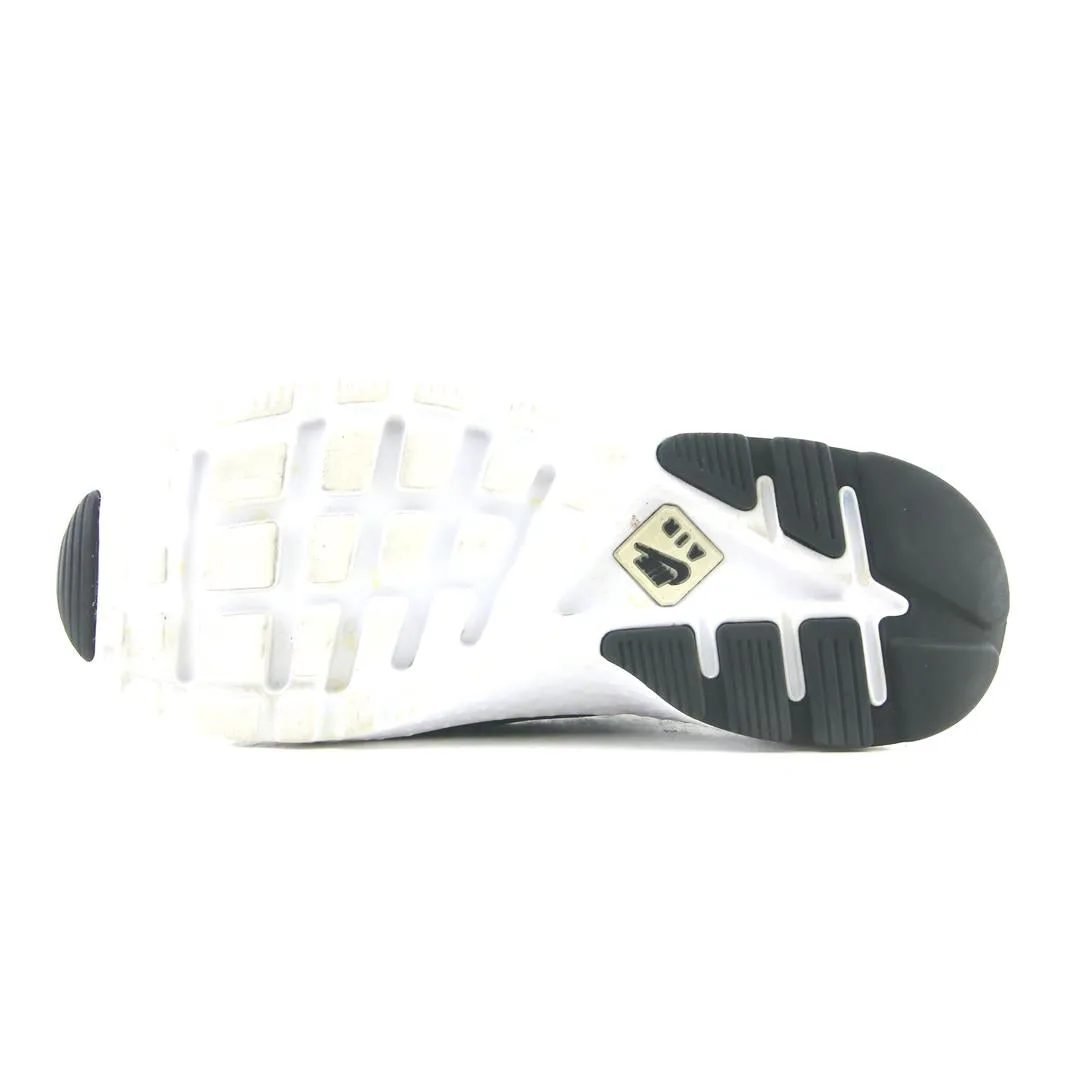 NIKE AIR HUARACHE RUN ULTRA sporty Nike shoe designs