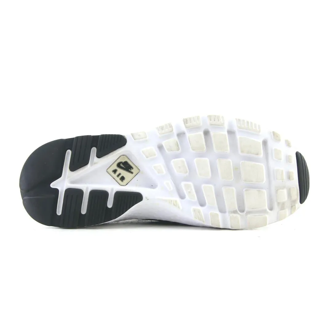 NIKE AIR HUARACHE RUN ULTRA sporty Nike shoe designs