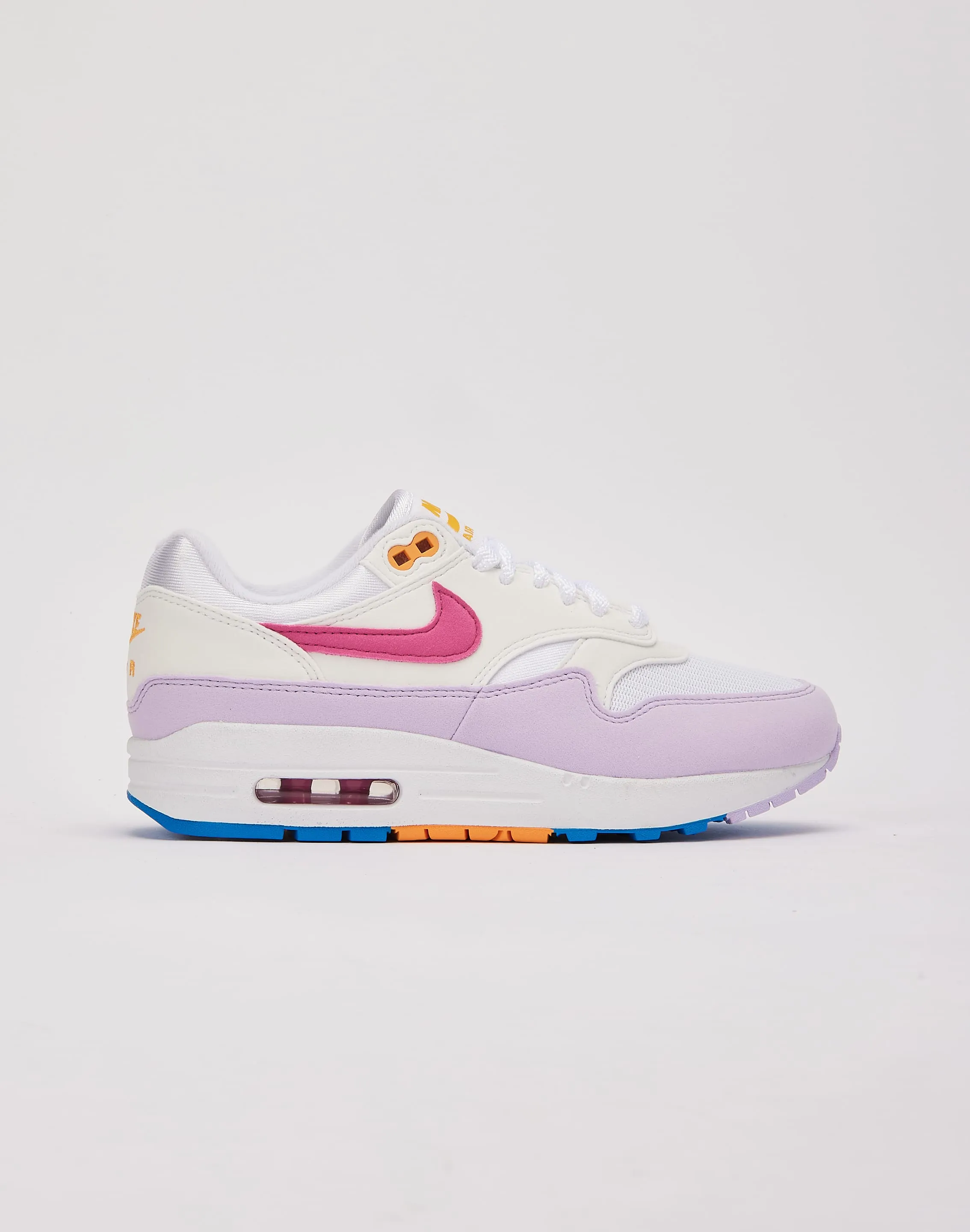 Nike Air Max 1 '87 Nike casual sneakers with modern design