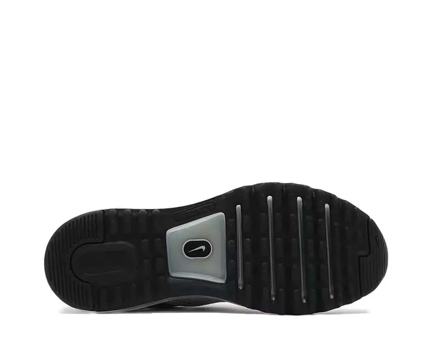 Nike Air Max 2013 "Metallic Silver" Nike retro-inspired sneakers
