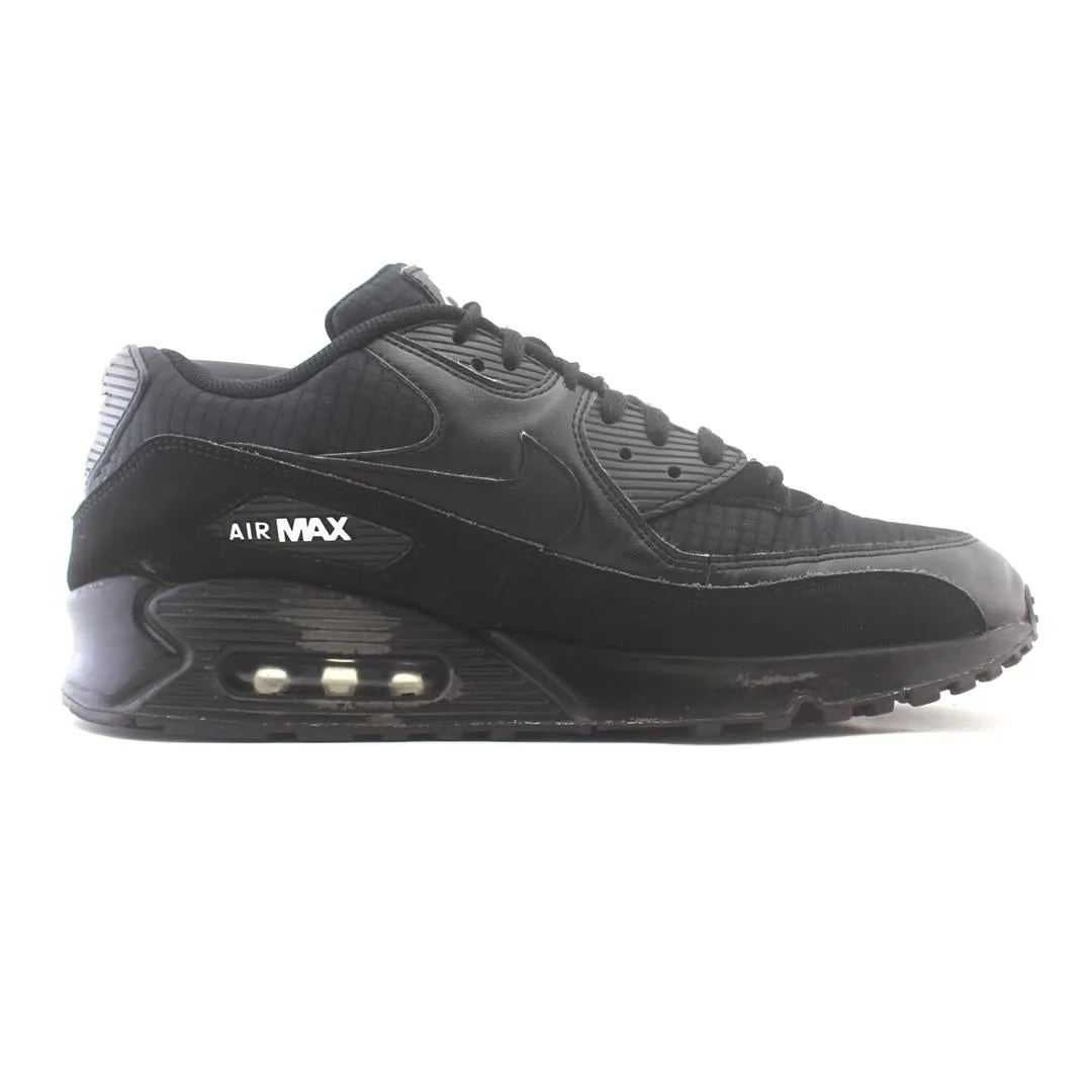 NIKE AIR MAX 90 ESSENTIAL Nike sneaker detail shots
