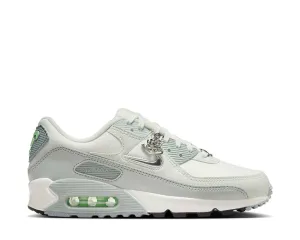 Nike Air Max 90 SE W Nike essential sneakers for sport and street
