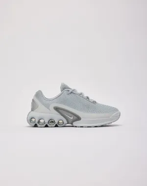 Nike Air Max Dn Grade-School Nike casual sneakers with modern design