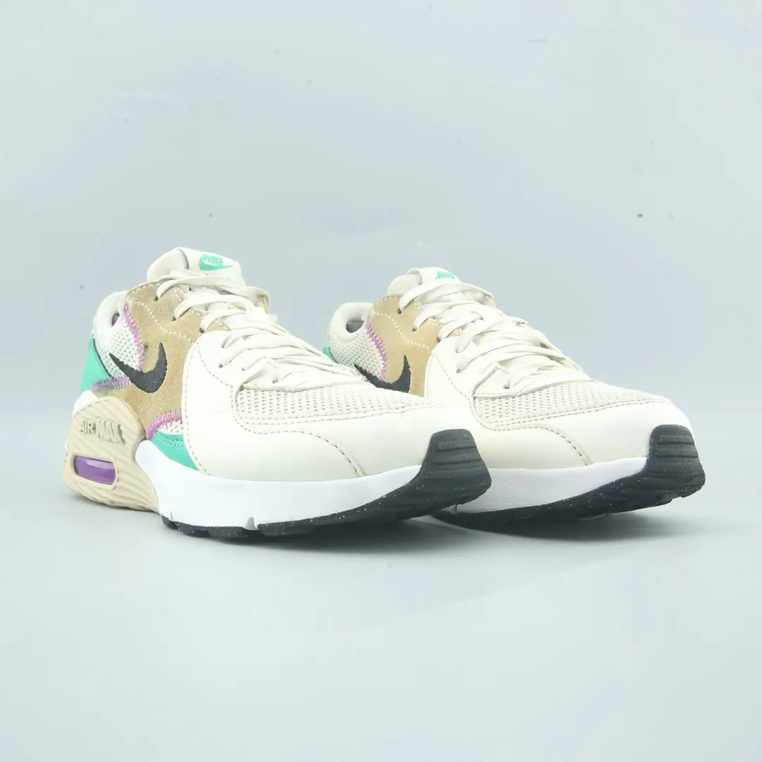 NIKE AIR MAX EXCEE Nike sneaker detail shots