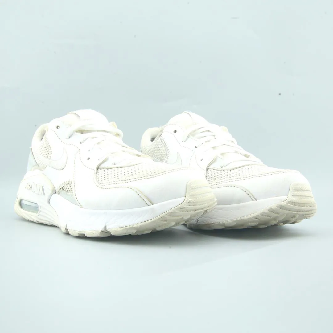 NIKE AIR MAX EXCEE Nike sneaker detail shots