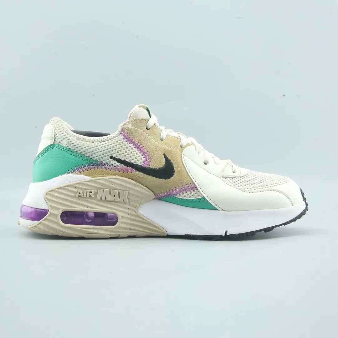NIKE AIR MAX EXCEE Nike sneaker detail shots