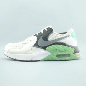 NIKE AIR MAX EXCEE Nike bold colorway footwear